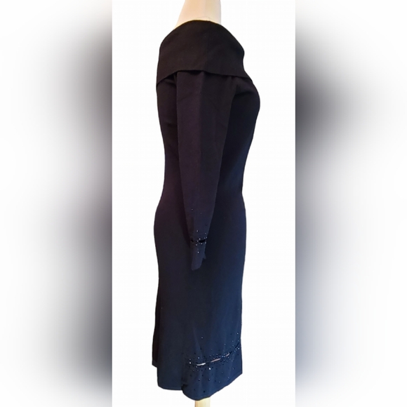 Yuka size T2 (M) black dress - Picture 4 of 7